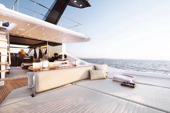 Azimut 77S